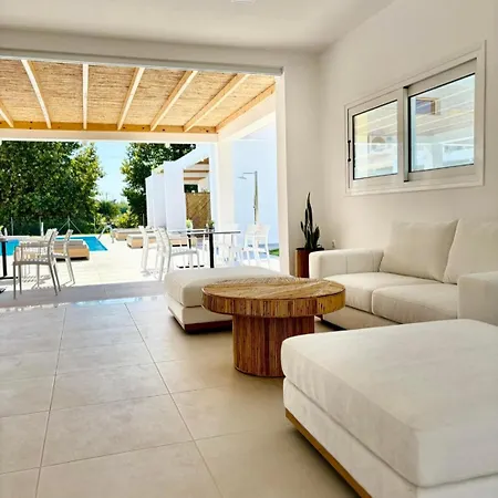 Blue Summer Luxury Aparthotel 4*