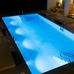 Blue Summer Luxury アパートホテル クルータ