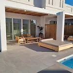 Blue Summer Luxury アパートホテル クルータ