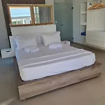 Blue Summer Luxury 4* クルータ