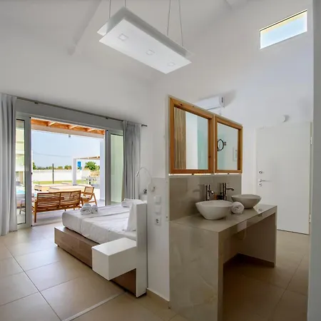 Blue Summer Luxury Apart-hotel