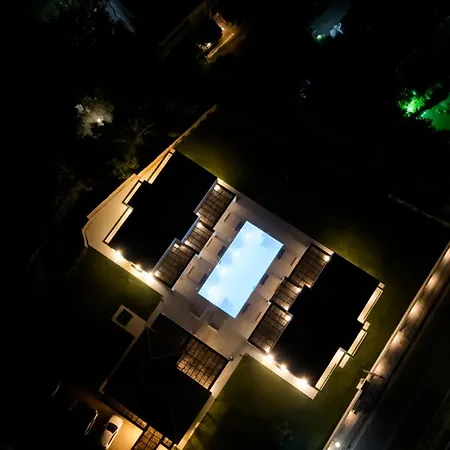 Ξενοδοχείο με διαμερίσματα Blue Summer Luxury 4*