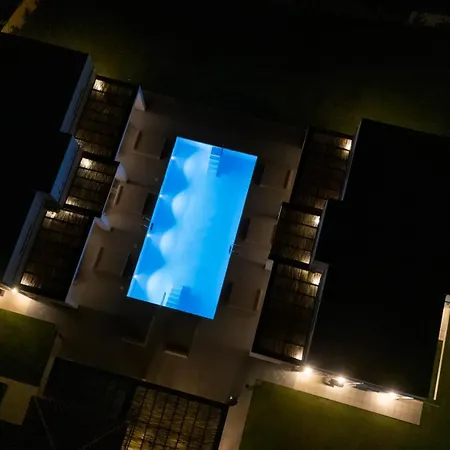Blue Summer Luxury Aparthotel Kourouta