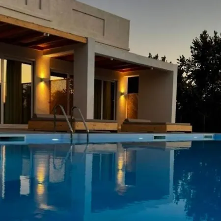 Aparthotel Blue Summer Luxury Kourouta