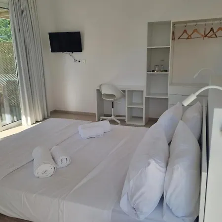 Blue Summer Luxury Aparthotel