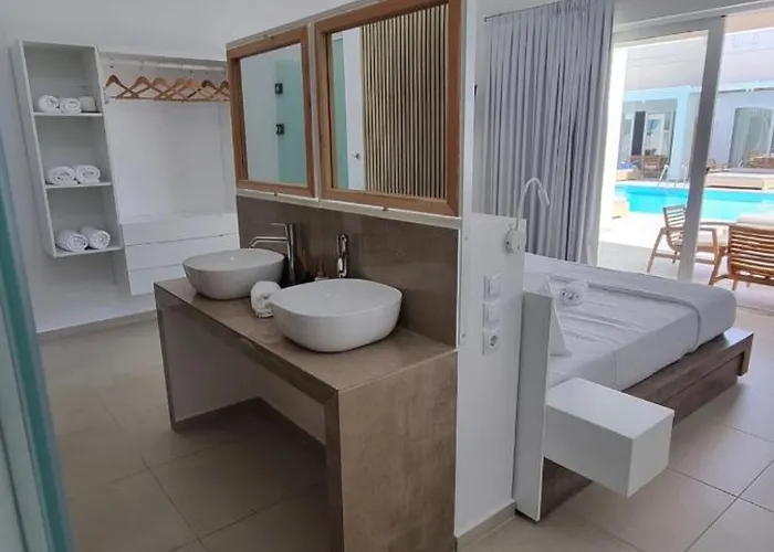 Blue Summer Luxury Aparthotel