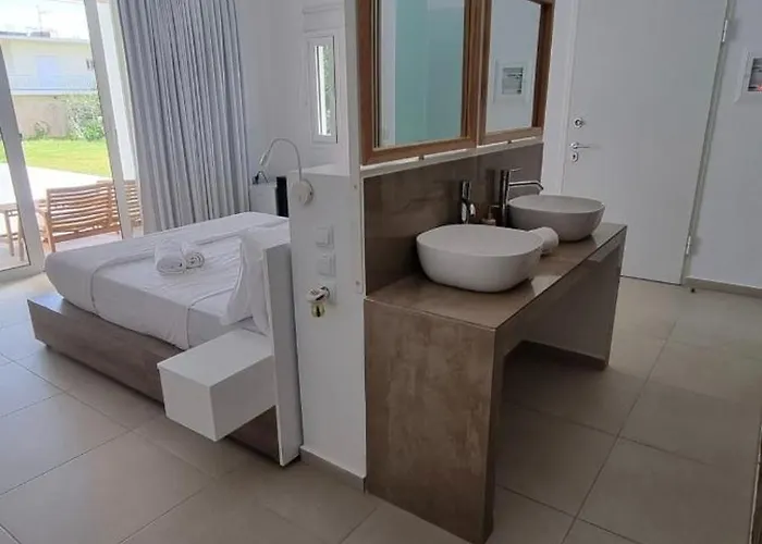 Blue Summer Luxury Aparthotel