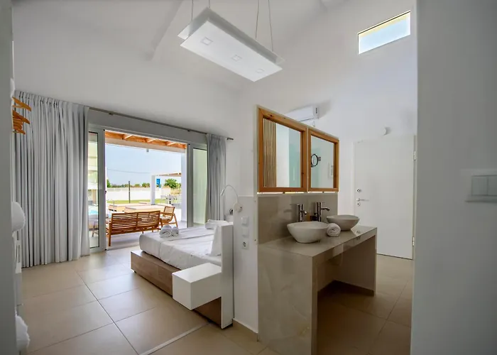 Blue Summer Luxury Aparthotel