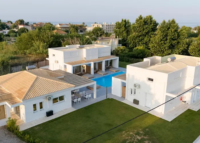 Blue Summer Luxury Aparthotel Kourouta