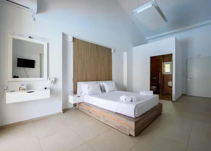 Blue Summer Luxury Aparthotel Kourouta